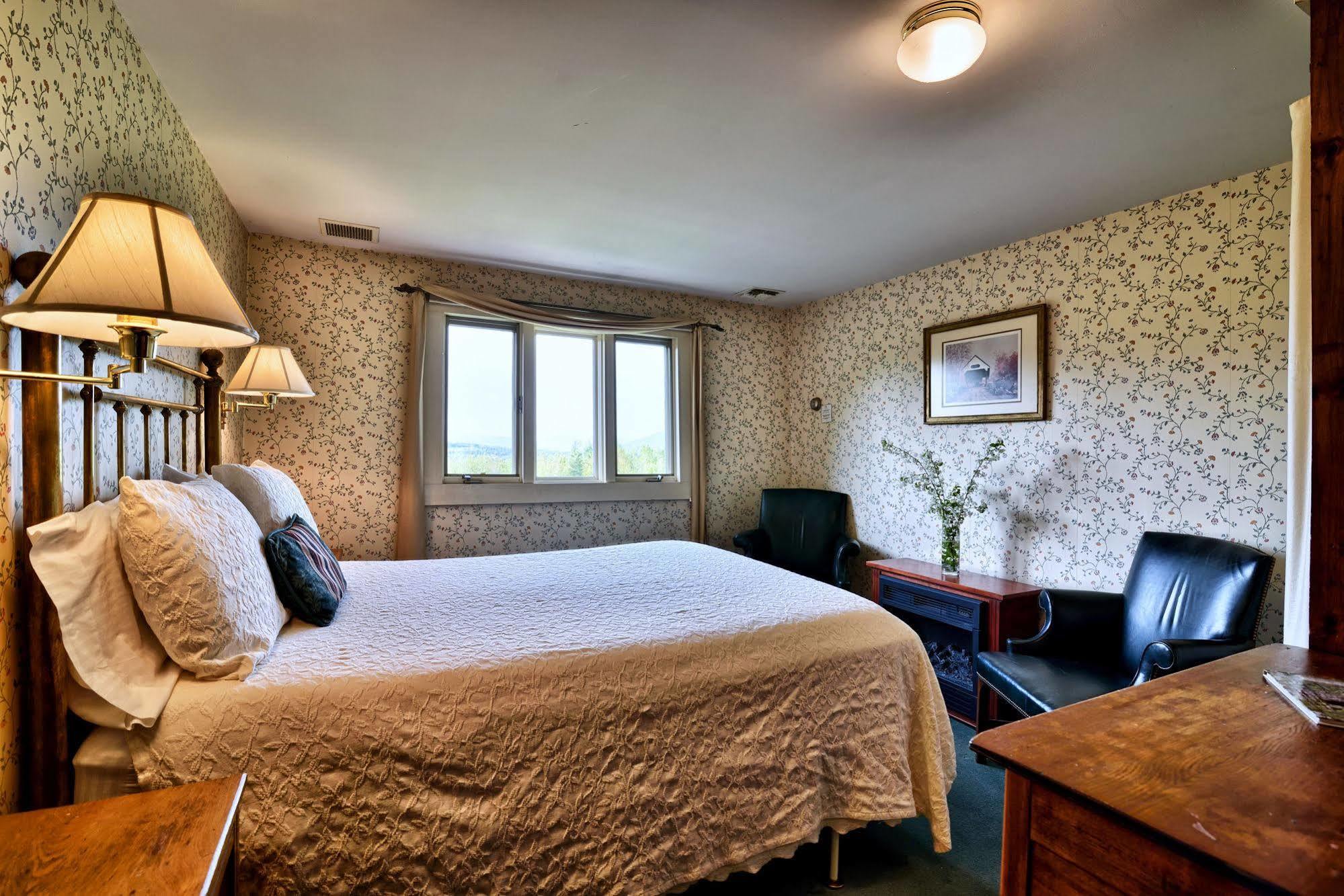 Darby Field Inn Albany Экстерьер фото