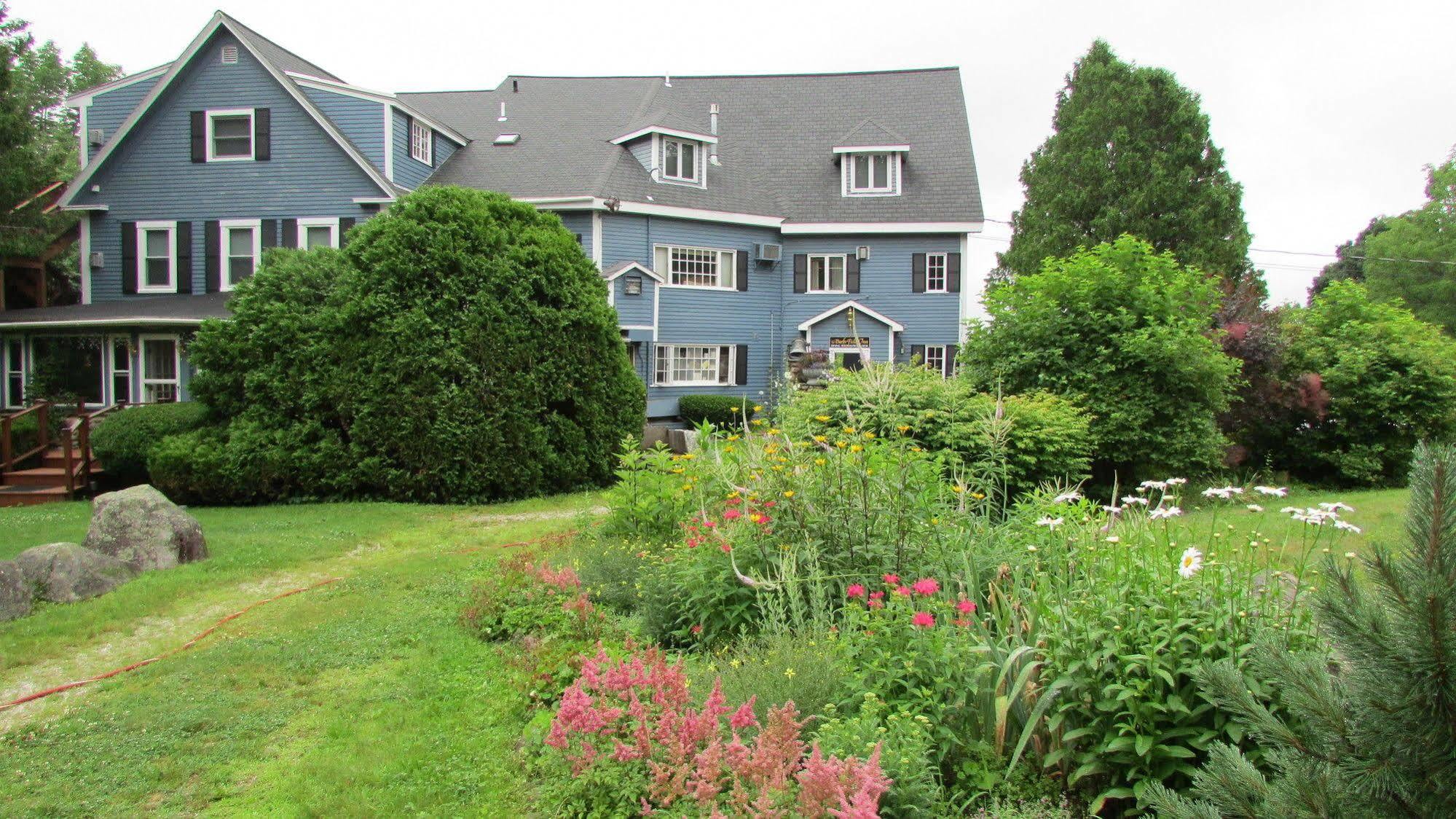 Darby Field Inn Albany Экстерьер фото